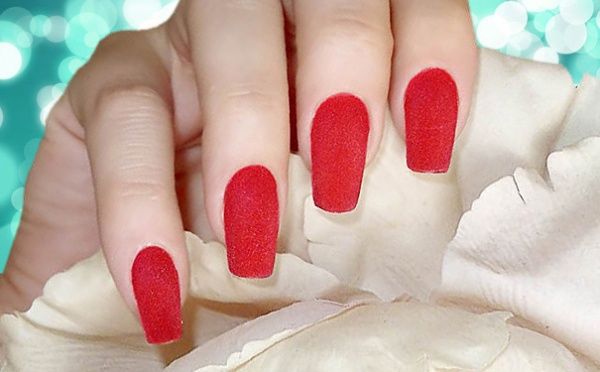 Бархатный маникюр – новое слово в нейл-арте