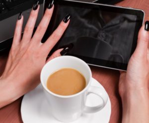 Быстро отрастить ногти: миф или реальность?