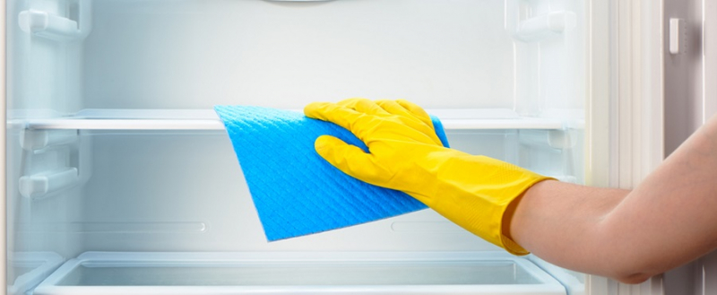 Чем мыть холодильник внутри и снаружи, как почистить после разморозки?