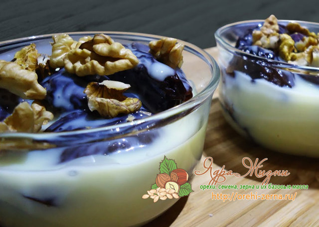 Чернослив в вине с грецкими орехами – простой рецепт десерта