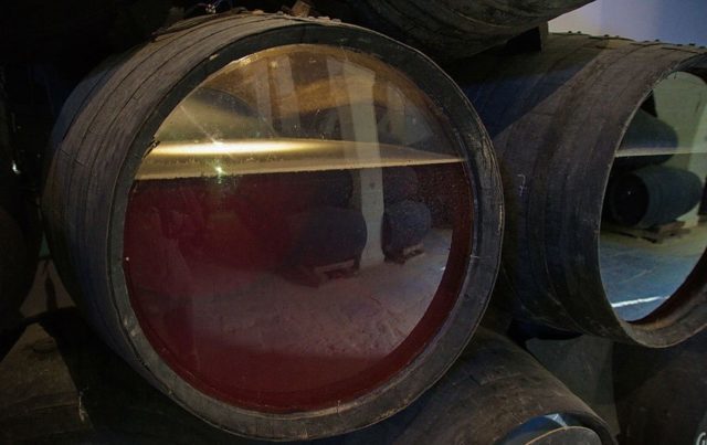 Что делать при появлении плесени на вине: простые лайфхаки