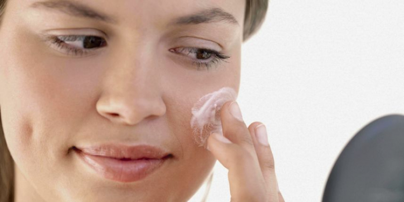 Эритромициновая мазь от прыщей: правильное применение