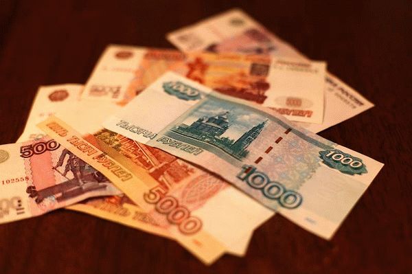 Ежемесячные выплаты при усыновлении третьего ребенка до 3 лет в 2019 году