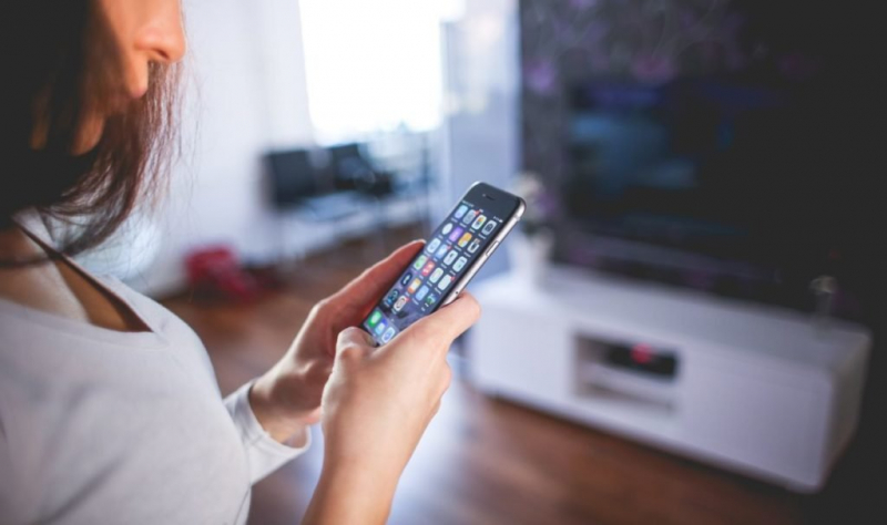 Как подключить проектор к телевизору проводным и беспроводным способами