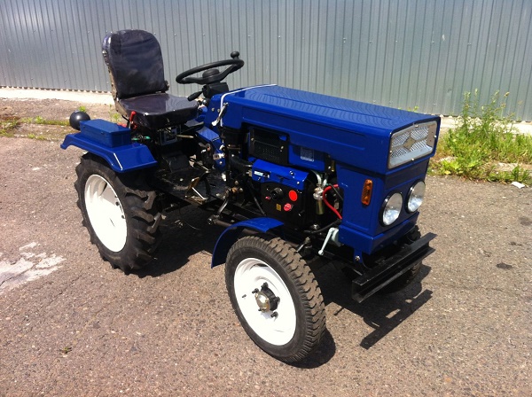 Как регистрировать минитрактор, и нужны ли права на его управление