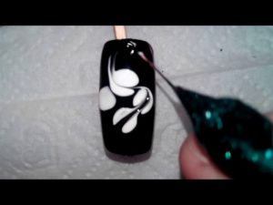 Как сделать узоры на ногтях иголкой гель-лаком при помощи сухой и мокрой техники рисования