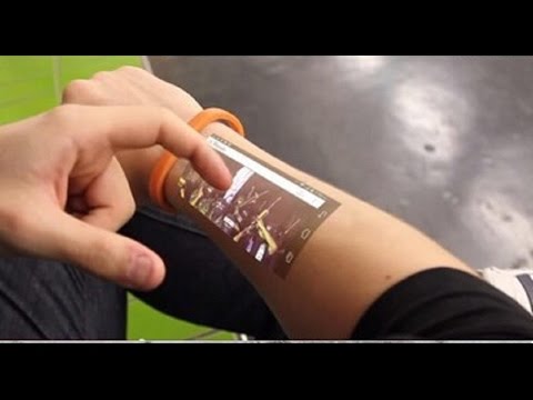 Как умный браслет-проектор выводит изображение на руку