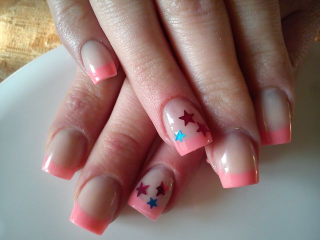 Коррекция гелевых и акриловых ногтей