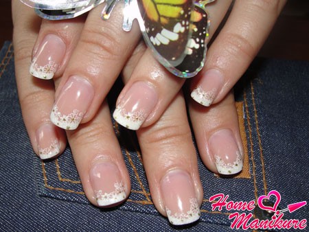 Кружева во французском маникюре