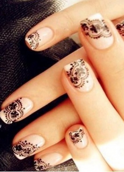 Кружева во французском маникюре