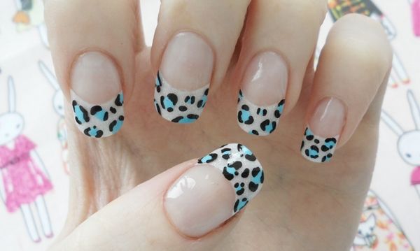 Лунный маникюр: старый знакомый в новом стиле.