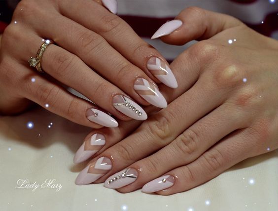 Маникюр на миндалевидные ногти 2018: варианты дизайна