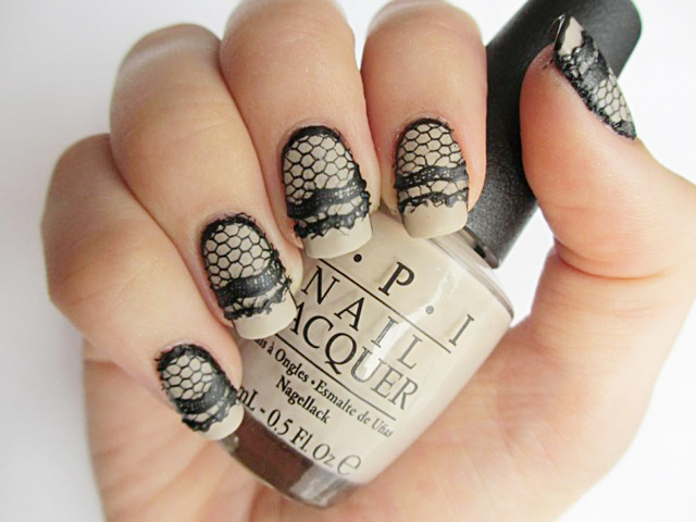 Маникюр с кружевом