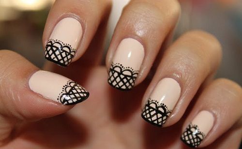 Маникюр с кружевом