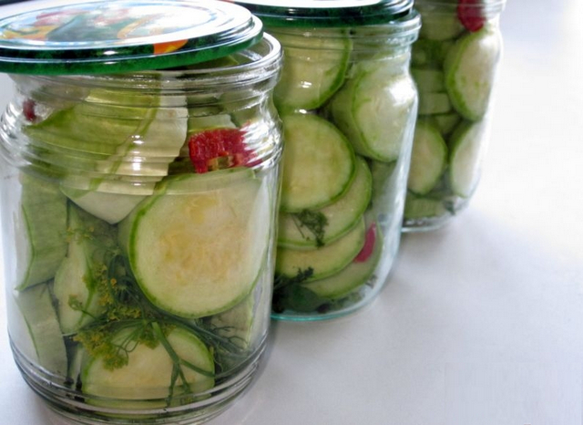 Маринованные кабачки на зиму: пальчики оближешь, в банках, рецепт, консервировать, приготовление, хрустящие, вкусные, фото и видео