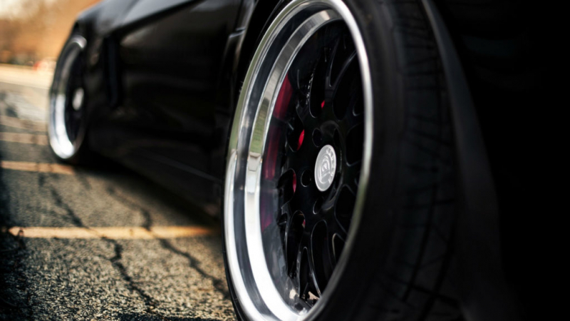 Можно ли устанавливать на колеса автомобиля разные шины