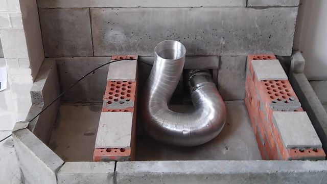 Нужна ли подача воздуха с улицы непосредственно к камину