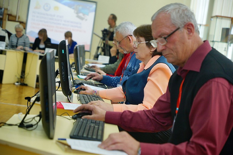 Пенсии работающим пенсионерам в 2019 году (индексация, повышение, последние новости)