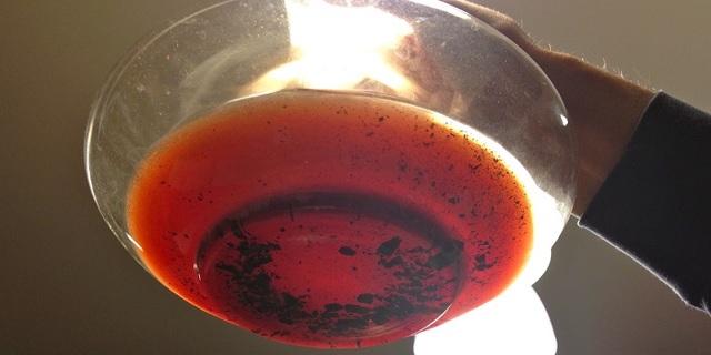 Пошаговая технология приготовления простого домашнего вина из клубники