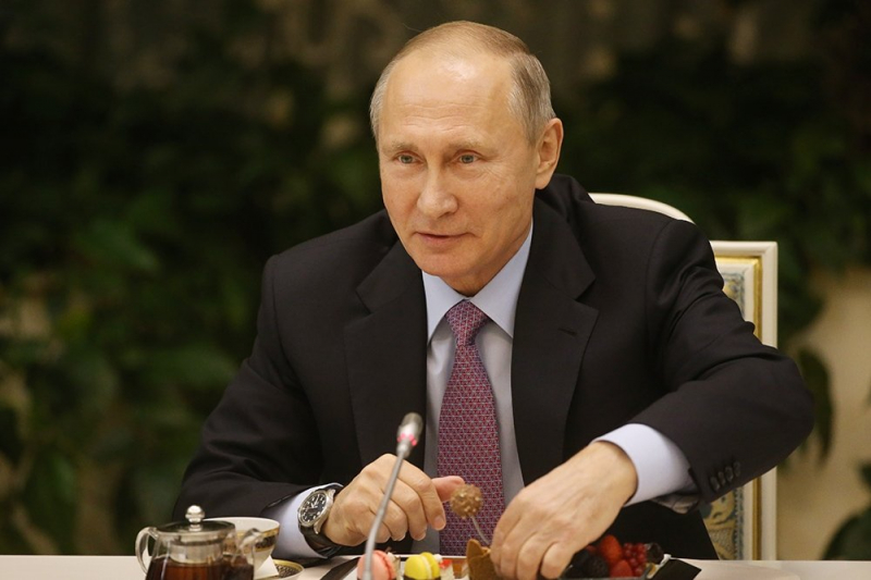 Путин предложил новые детские пособия в 2019 году и продлил материнский капитал до 2021 года