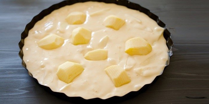 Рецепты шарлотки в духовке: в стеклянной или силиконовой форме