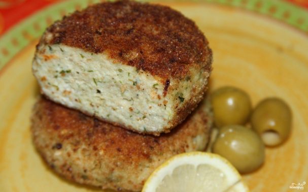 Рыбные котлеты из леща