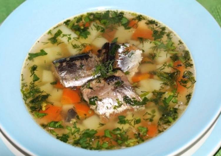 Рыбный суп из консервированной горбуши