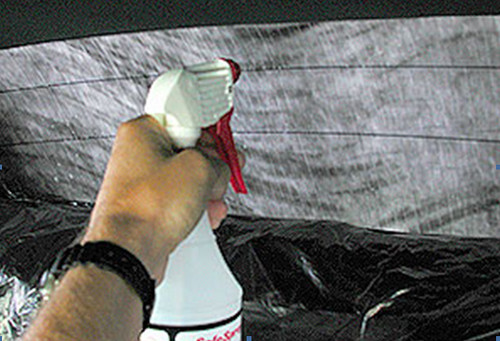 Снимаем тонировку с заднего стекла