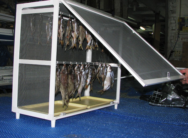 Сушилка для рыбы с вентилятором