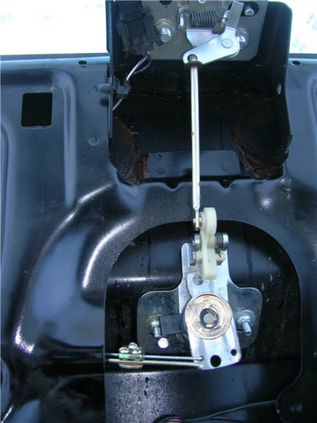 Установка замка багажника калины