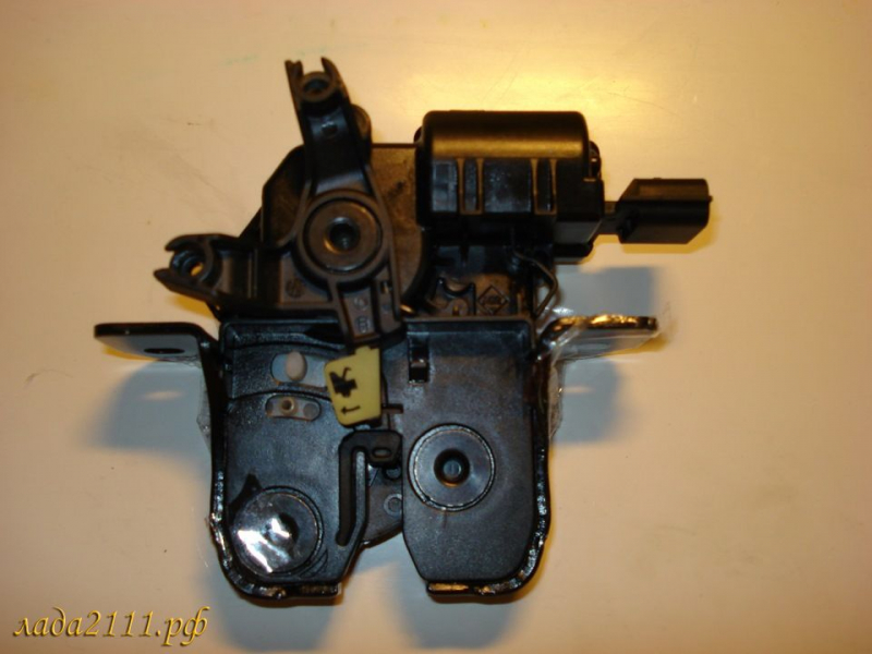 Установка замка багажника калины