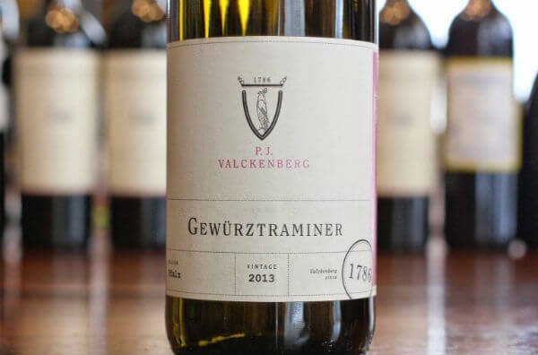 Вино Gewurztraminer (Гевюрцтраминер): описание напитка и с чем правильно подавать?