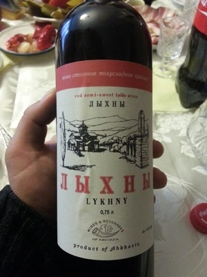 Вино Lykhny (Лыхны): красный полусладкий напиток из Абхазии, обладающий полезными свойствами