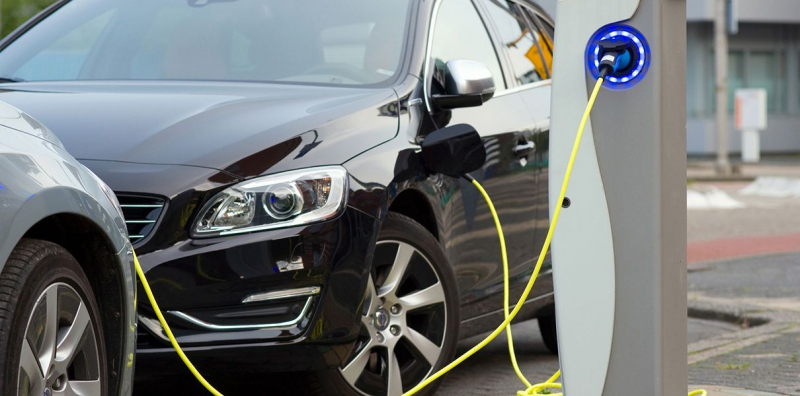 Законопроект великобритании об отказе от бензиновых и дизельных авто