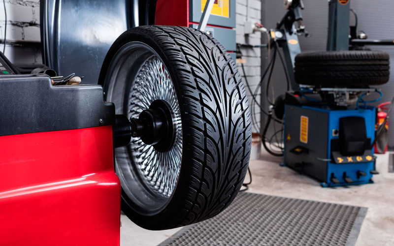 Замена шин на зиму – сколько это стоит?