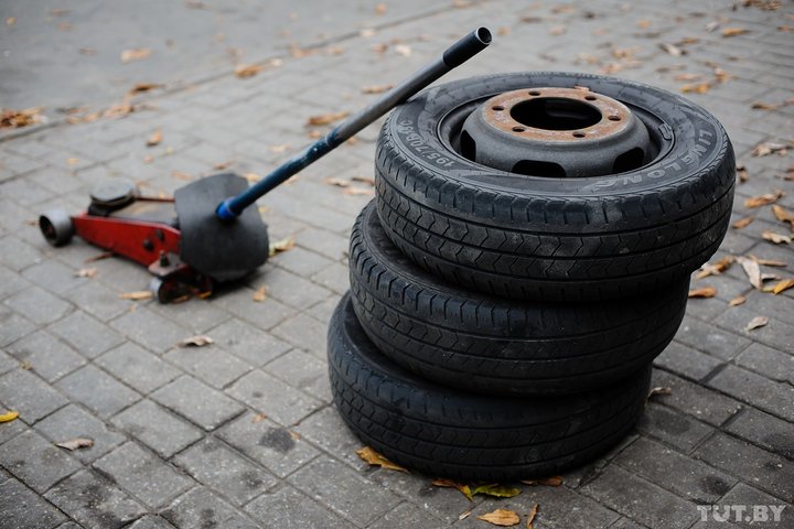 Замена шин на зиму – сколько это стоит?