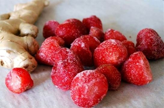 Желе из садовой земляники: как приготовить из свежей, замороженной ягоды, польза, сроки и правила хранения, варианты подачи